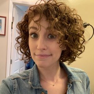 Meet your Posher, Lauren